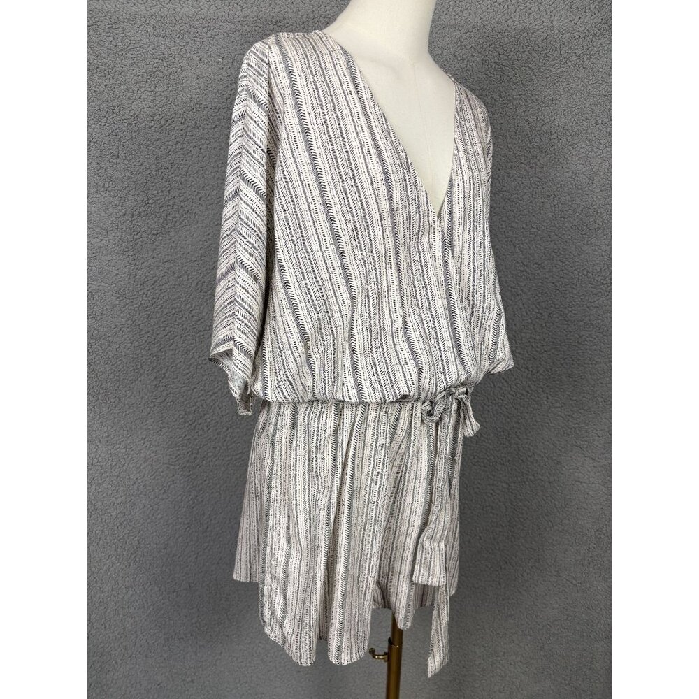 Cupshe Women's Striped Romper Belted V-Neck Sleeves Multicolor Size Large NWT's - Picture 3 of 8